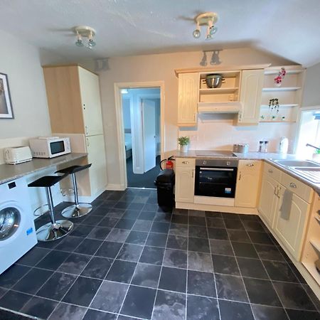 Cottage Style 2 Bedroom Apt In City, Near Utilita Arena & Free Parking Birmingham Buitenkant foto
