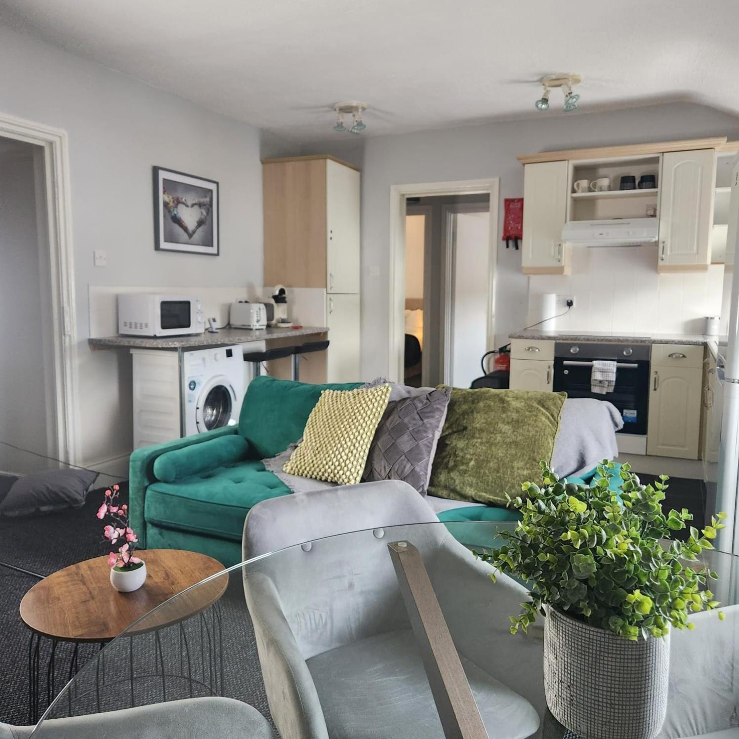 Cottage Style 2 Bedroom Apt In City, Near Utilita Arena & Free Parking Birmingham Buitenkant foto