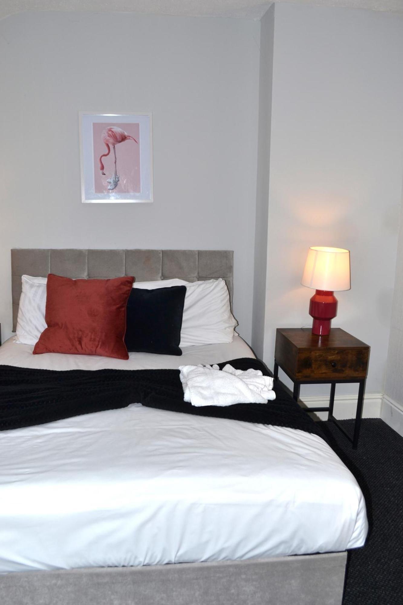 Cottage Style 2 Bedroom Apt In City, Near Utilita Arena & Free Parking Birmingham Buitenkant foto